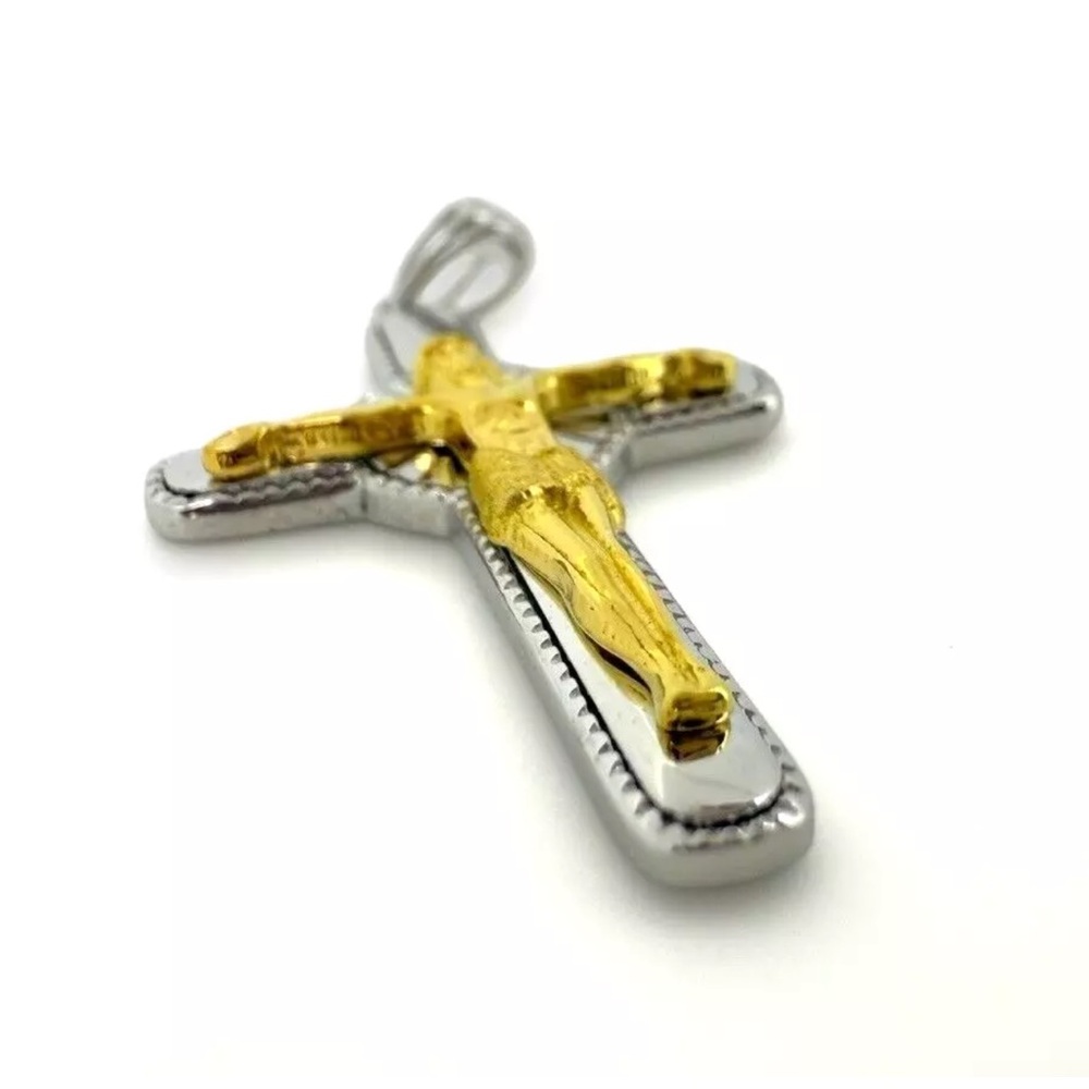 Jesus Cross Pendant - Picture 3 of 8